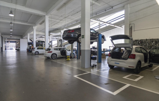 Auto Workshop with Real Estate