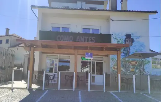 Restaurant + Villa Local Accommodation