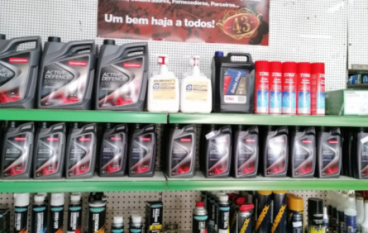 Comércio de peças para automóveis